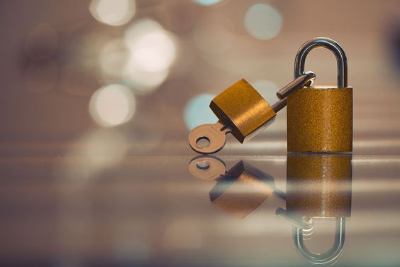 lock and keys logo
